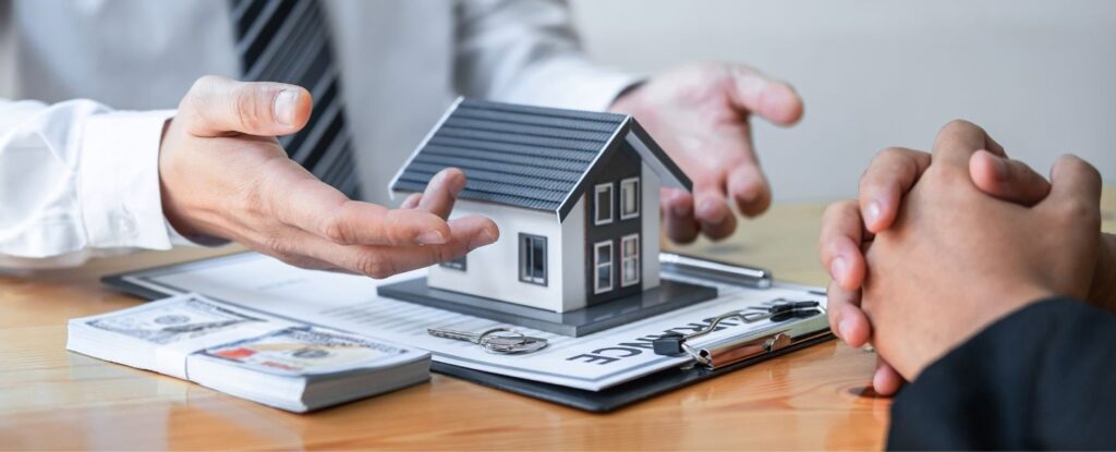 estate agent presenting home appraisal valley stream ny